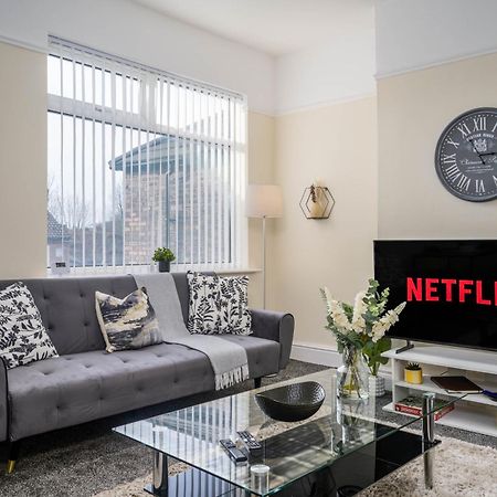 Delia'S 3-Bedroom Apartment In Liverpool Exterior photo