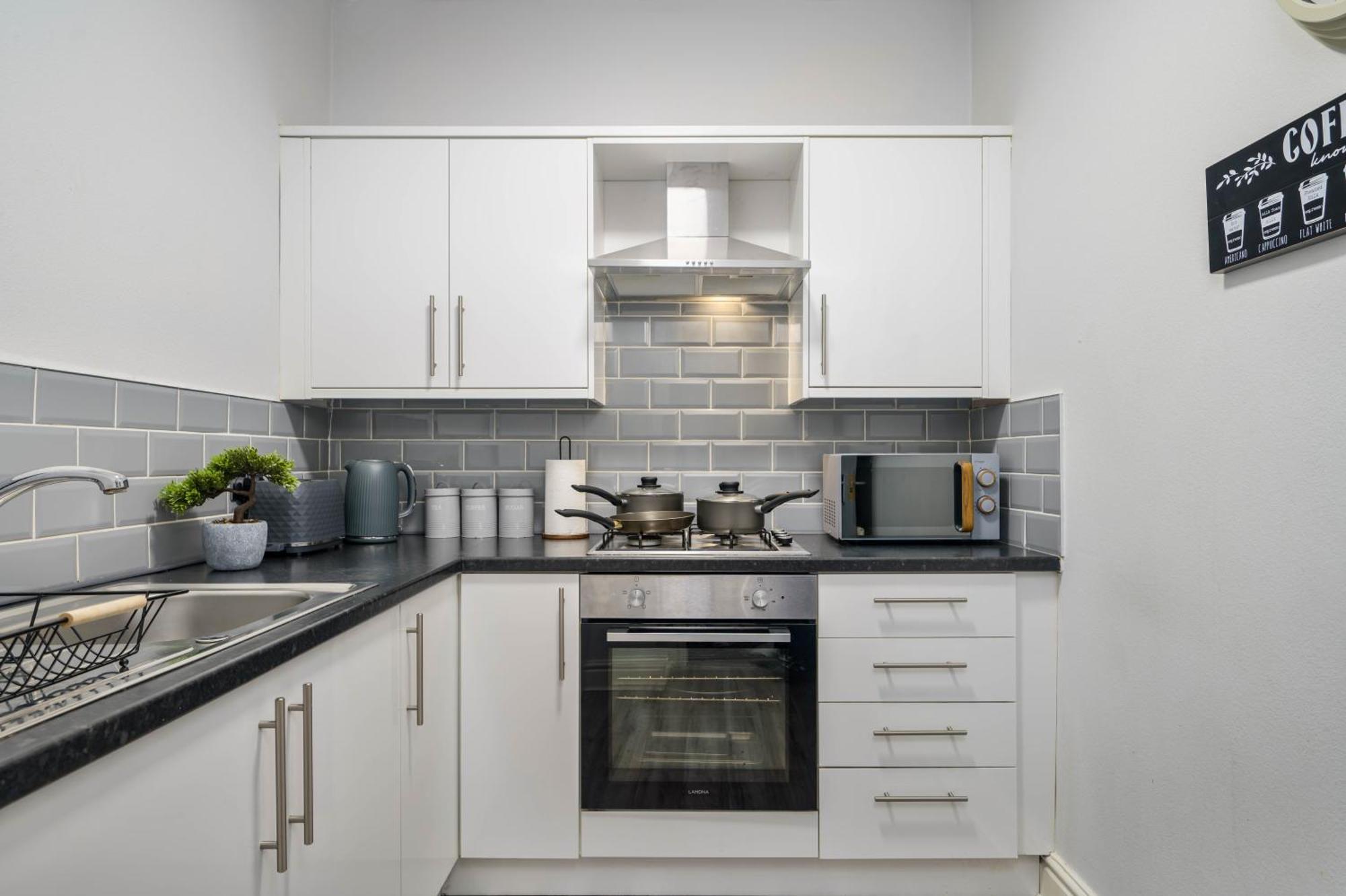 Delia'S 3-Bedroom Apartment In Liverpool Exterior photo